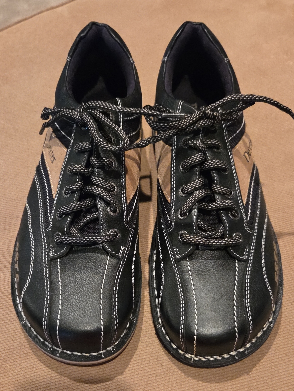 Men's Dexter SST6 Right-handed Black and Tan Lace-Up Bowling Shoes Size 10.5M